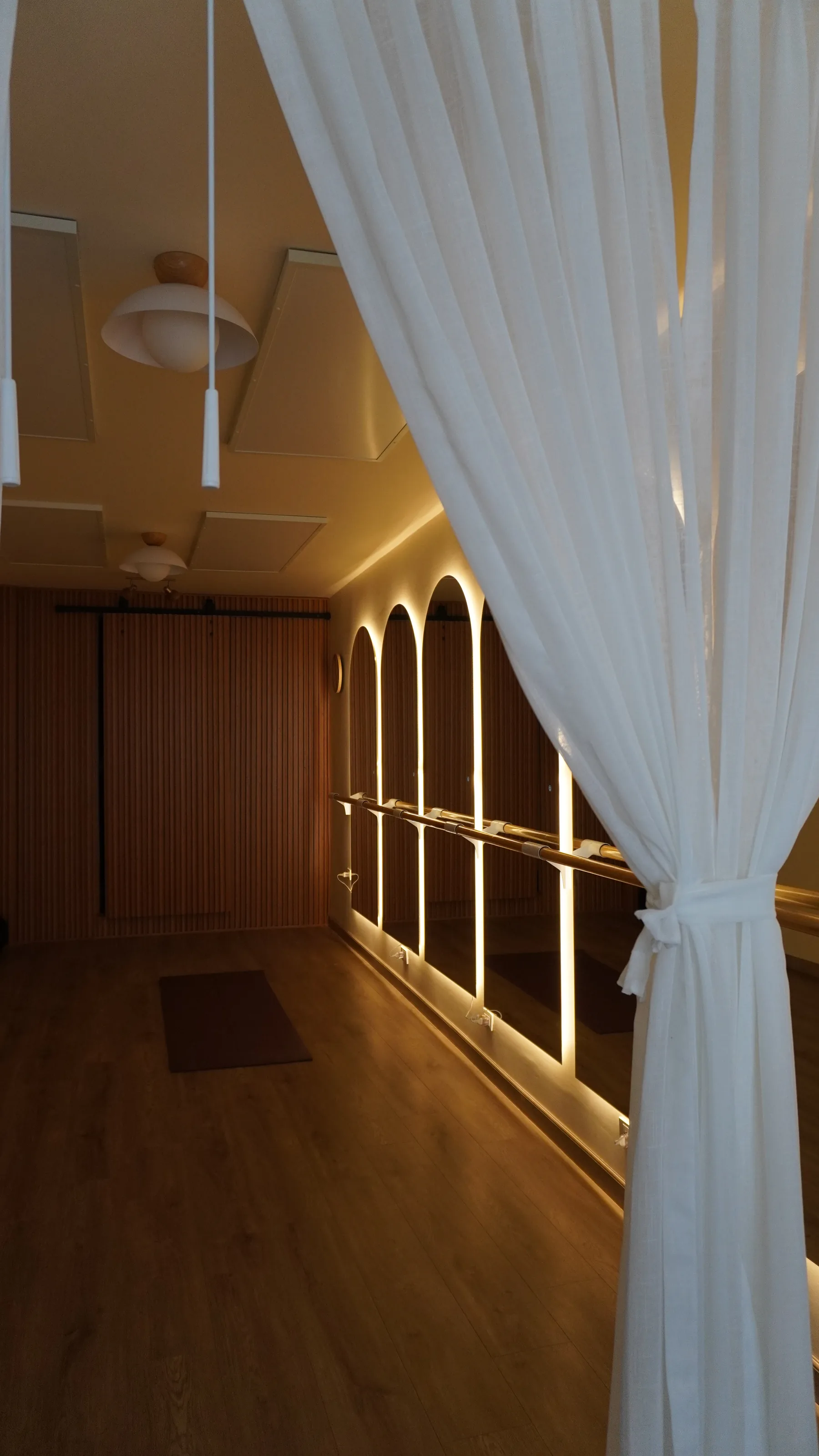 Sala principal de práctica de Refugio Serenia